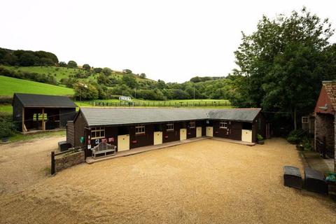 1 bedroom equestrian property to rent, Halsway , Taunton