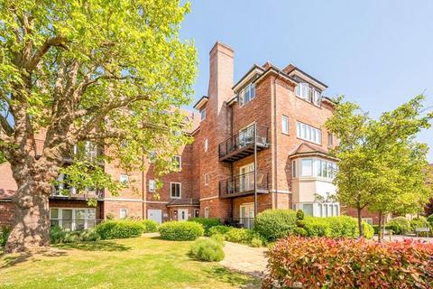 3 bedroom apartment to rent, 1 Guardhouse Way, London