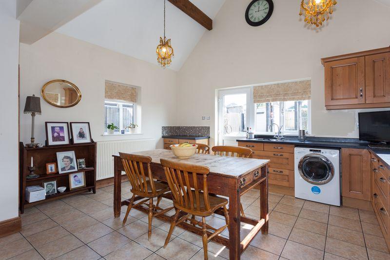Dining kitchen