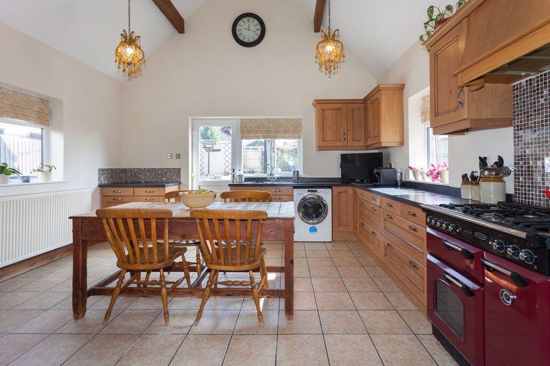 Dining kitchen