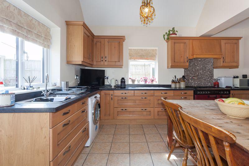 Dining kitchen