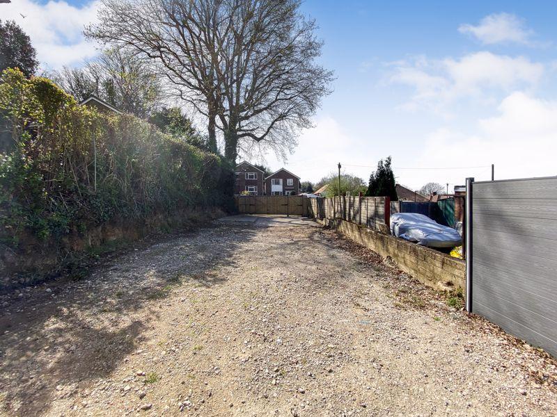 Braeside Crescent