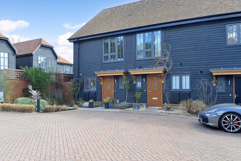 38 Cherry Tree Lane, Ewhurst, Cranleigh, GU6 7GG