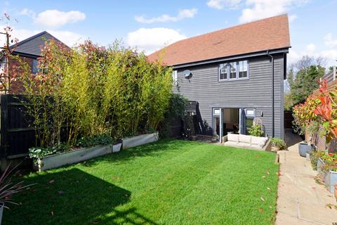 38 Cherry Tree Lane, Ewhurst, Cranleigh, GU6 7GG