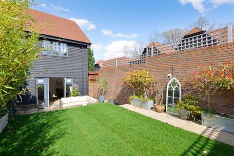 38 Cherry Tree Lane, Ewhurst, Cranleigh, GU6 7GG
