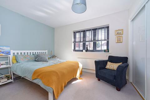 38 Cherry Tree Lane, Ewhurst, Cranleigh, GU6 7GG