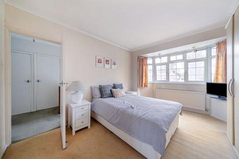 7 Raglan Court, South Croydon, CR2 6NT