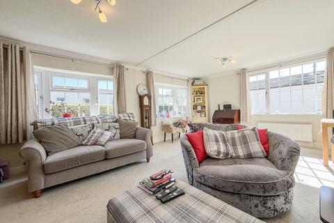 2 bedroom detached bungalow for sale, Lawn Lane, Wolverhampton