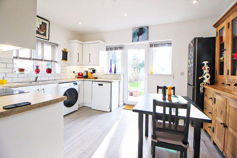 Dining kitchen
