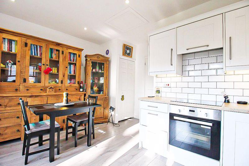 Dining kitchen