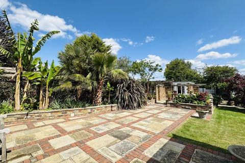 undefined, Meadow Walk, The Orchard, Ewell