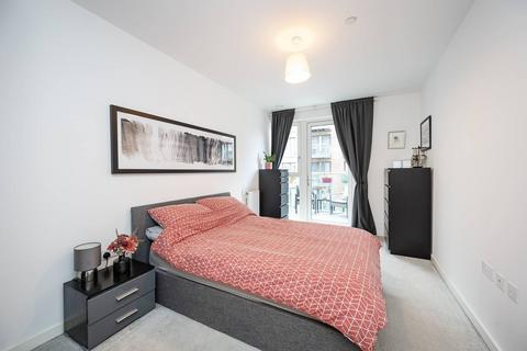 2 bedroom flat for sale, Ironworks Way, Upton Park, London, E13