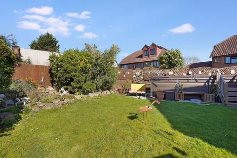 1 Marsham Way, Halling, Rochester, ME2 1LY