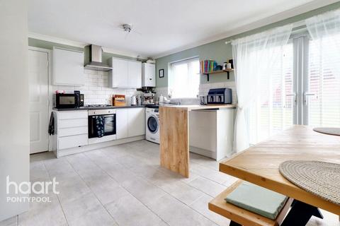 2 Avalon Place, Tranch, Pontypool, NP4 6ES