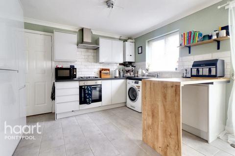 2 Avalon Place, Tranch, Pontypool, NP4 6ES