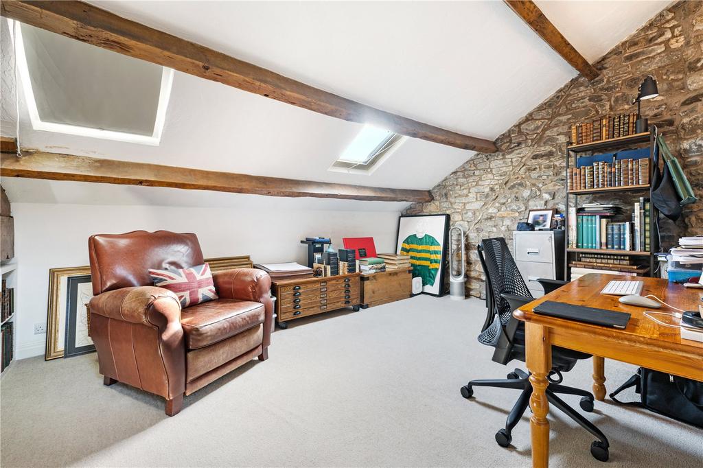 Bedroom/Office