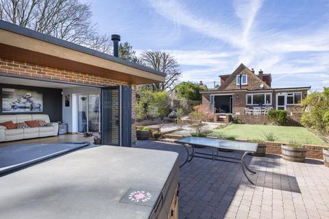 4 bedroom chalet for sale, Scotsford Road, Broad Oak