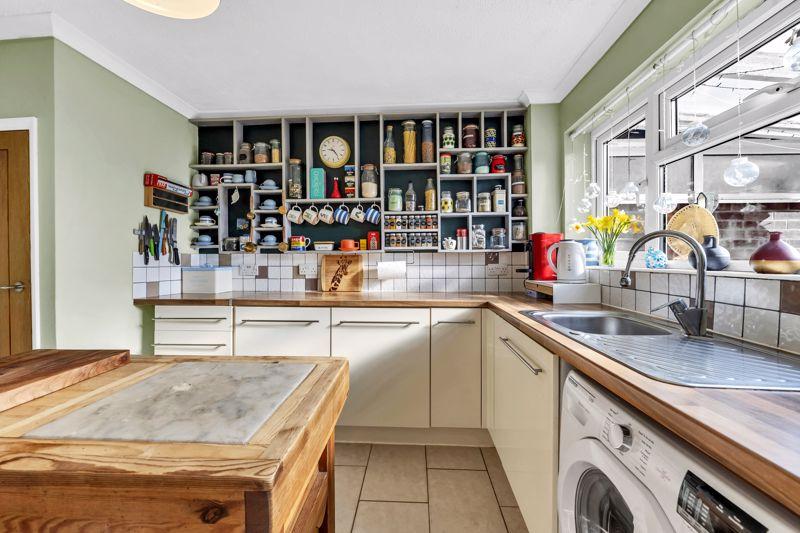 Kitchen/Breakfast