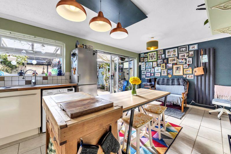 Kitchen/Breakfast