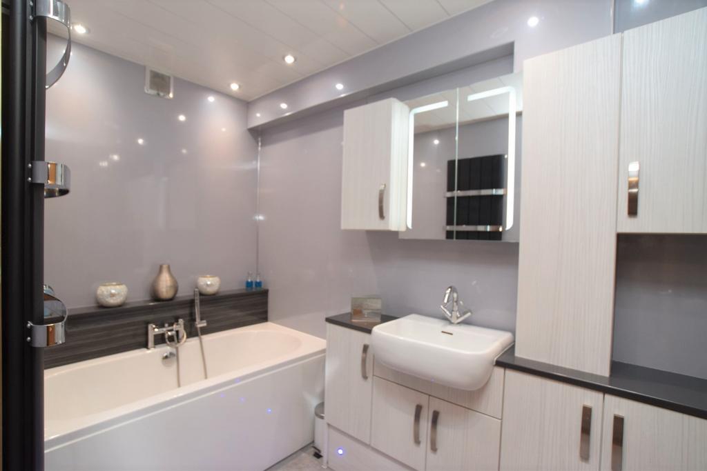 6 Turnberry Avenue, Dumfries, DG1 4 GY - Grieve Gri