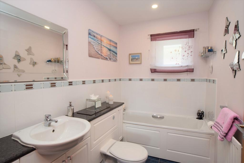 6 Turnberry Avenue, Dumfries, DG1 4 GY - Grieve Gri