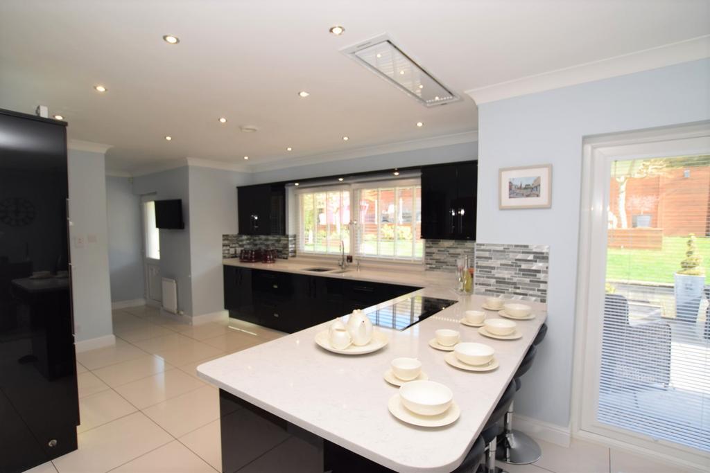 6 Turnberry Avenue, Dumfries, DG1 4 GY - Grieve Gri