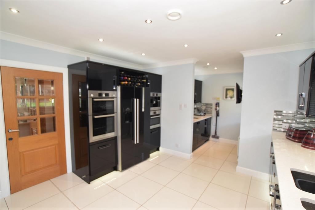 6 Turnberry Avenue, Dumfries, DG1 4 GY - Grieve Gri