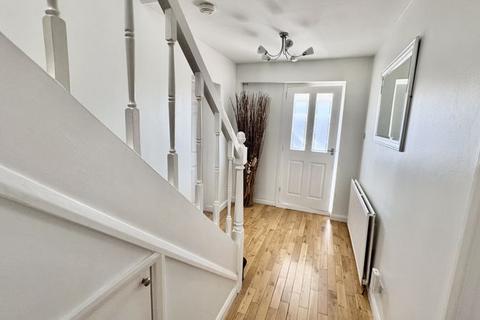 4 bedroom semi-detached house for sale, The Cedars, Gateshead NE9