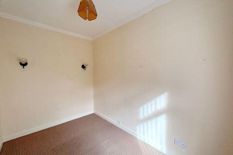 42 Curling Crescent, Glasgow, G44 4QH