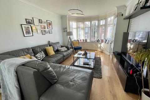 7 Clevedon Road, Luton, LU2 9EB