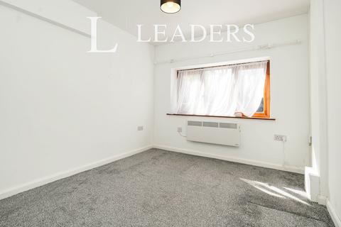 3 bedroom townhouse to rent, Preston Village Mews