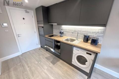 Studio to rent, Apartment 6, Centaur House, Great George Street, Leeds, LS1 3LA