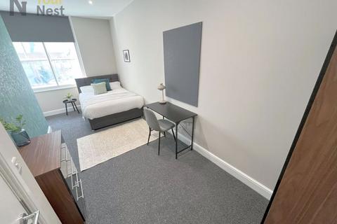 2 bedroom apartment to rent, Apartment 10, Centaur House, Great George Street, Leeds, LS1 3LA