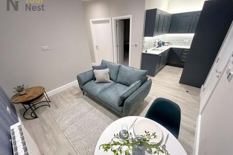 Studio to rent, Apartment 9, Centaur House, Great George Street, Leeds, LS1 3LA