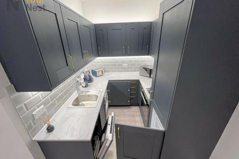 Studio to rent, Apartment 9, Centaur House, Great George Street, Leeds, LS1 3LA