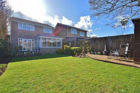 19 Henrietta Road, Thame, OX9 3TJ