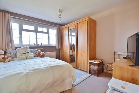 19 Henrietta Road, Thame, OX9 3TJ