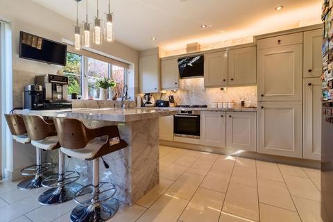 4 bedroom semi-detached house for sale, Rockfield Drive, Luton