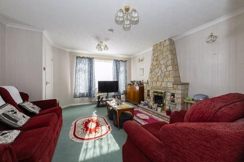 3 bedroom terraced house for sale, Trenches Road, Crowborough