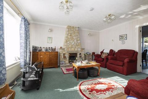 3 bedroom terraced house for sale, Trenches Road, Crowborough