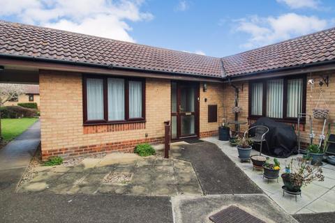 1 bedroom semi-detached bungalow for sale, Walcourt Road, Bedford MK42
