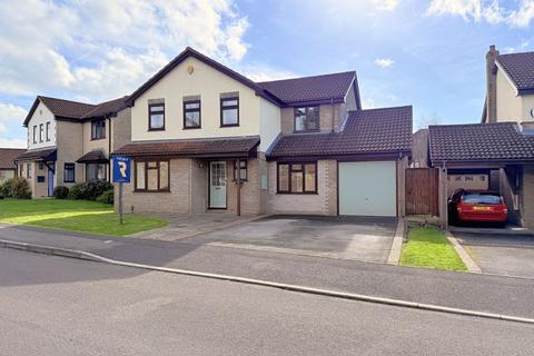 4 bedroom detached house for sale, Blagdon Walk, Frome