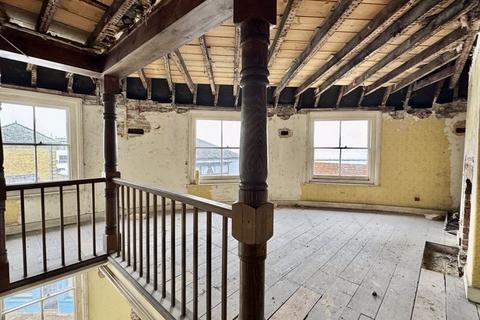 3 bedroom apartment for sale, High Street, Cowes PO31