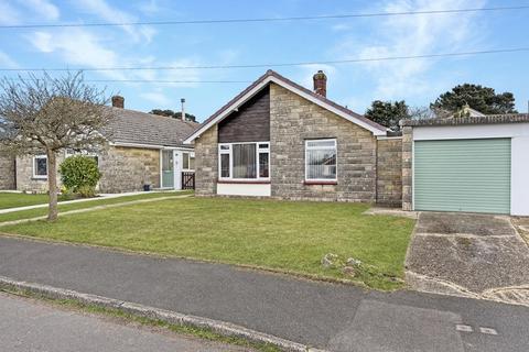 2 bedroom bungalow for sale, Venner Avenue, Cowes PO31