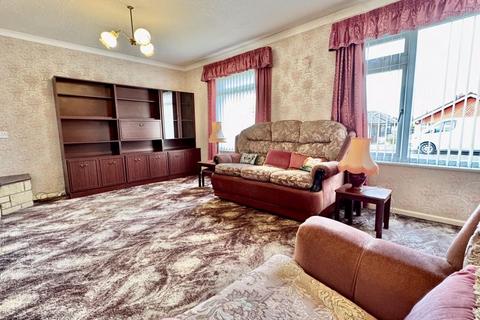 2 bedroom bungalow for sale, Venner Avenue, Cowes PO31