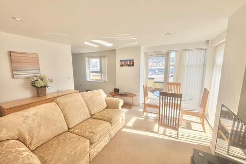 2 bedroom apartment to rent, Altamar, Kings Road, Swansea