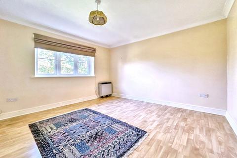 2 bedroom apartment for sale, Snowdon Road, Bournemouth, Dorset, BH4