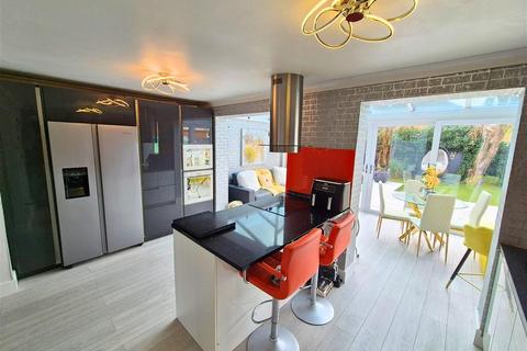 3 bedroom detached house for sale, Ridgemoor Road, Leominster, HR6 8UJ