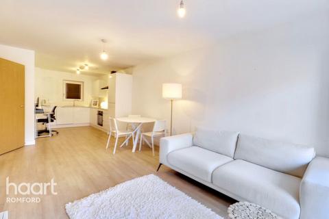 1 bedroom apartment for sale, Maxwell Road, Romford, RM7 0FJ