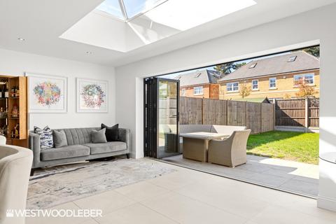 4 bedroom end of terrace house for sale, Hailey Gardens, Hailey SG13